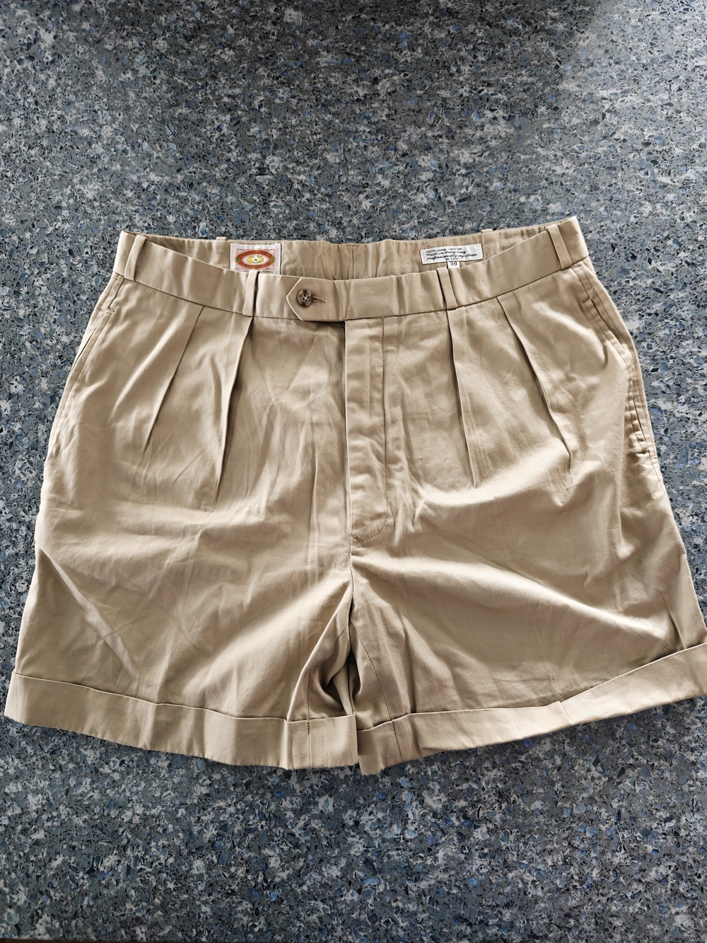 Vintage 80's Banana Republic Khaki Pleated Cotton Shorts - Safari